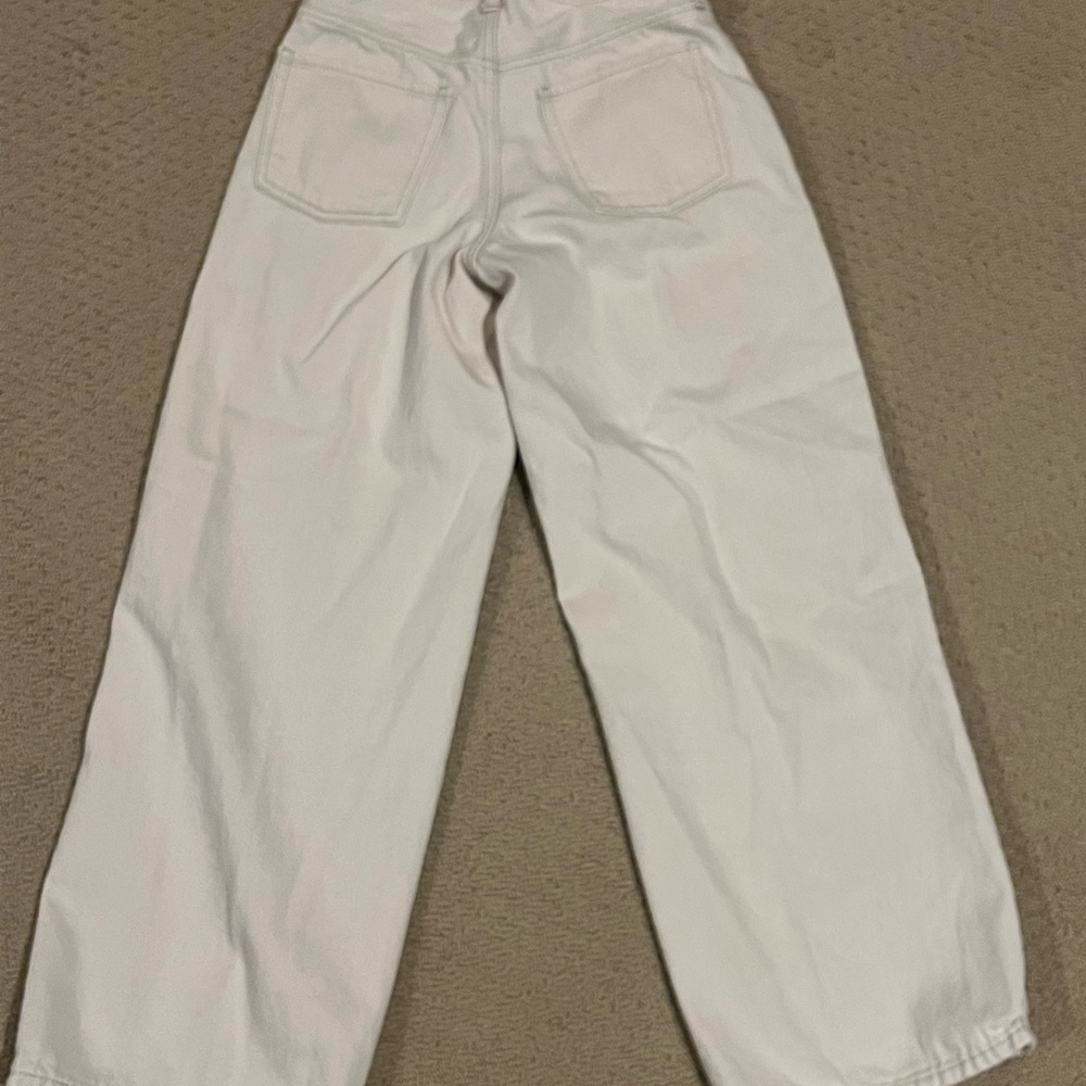 Women’s Old Navy High-Rise Baggy Wide-Leg Pants in Cream - Picture 6 of 7
